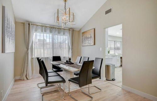 New Poolside Paradise in Vegas with BBQ and Games - Foto 26