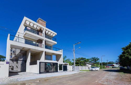 Encanto de apartamento, novo! A 290 metros da praia do Canto Grande! - Photo 41