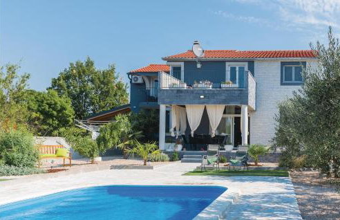 Four-Bedroom Holiday Home In Skradin-Dubavice - Foto 8