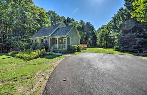 Charming Saco Home with Deck, 5 Mi to Beach! - Photo 3