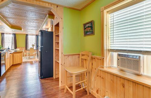 Pet-Friendly Boonville Apt with Deck on Main Street! - Foto 8