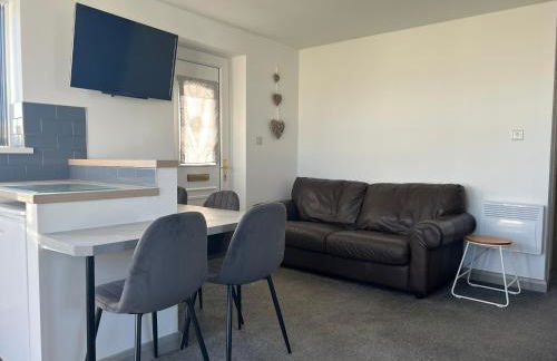 Saltwater Chalet - Photo 4