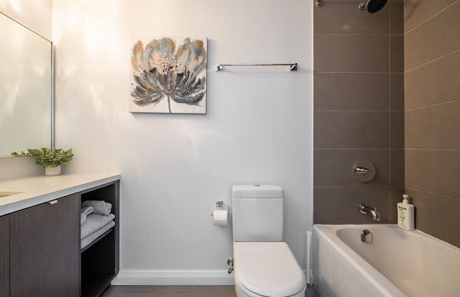 Charming Yorkville Condos - Photo 53