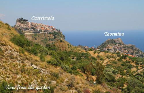 Villa Etna Mare - Pool villa in peaceful location with breathtaking views of the sea, Mt Etna & Taormina - - Foto 8