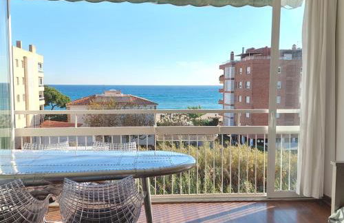 Vistas al mar y garaje cerca de BCN - Photo 1