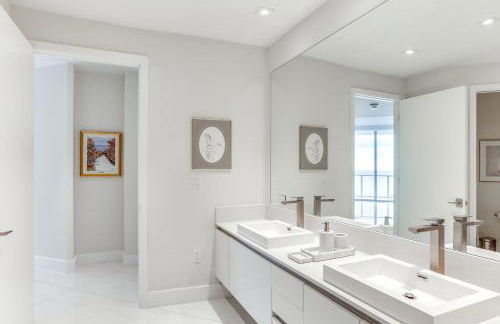 Condo at Amrit Ocean Resort with Panoramic Views - Foto 24