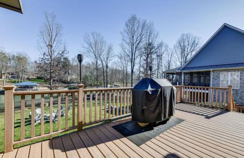 Lake Norman Retreat with Dock, Game Room and Hot Tub - Foto 37