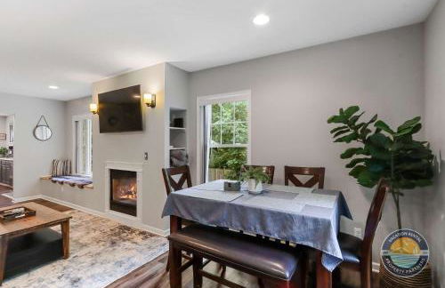 New Pet Friendly Walking Distance to Lake Front - Foto 7