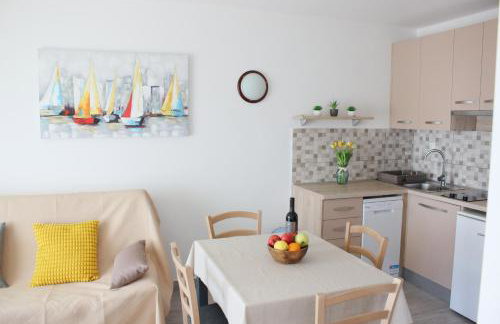 Central Gem: Sea-View + Parking - Foto 8