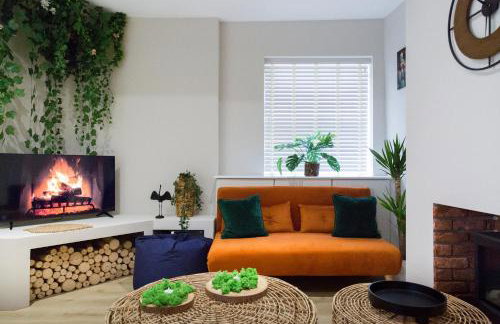 The Jungle! House with Hot Tub. - Foto 6