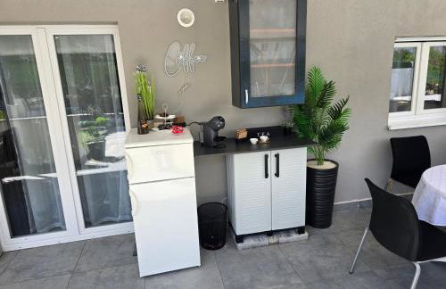 Grey House with heated pool Kričke Drniš - Foto 40