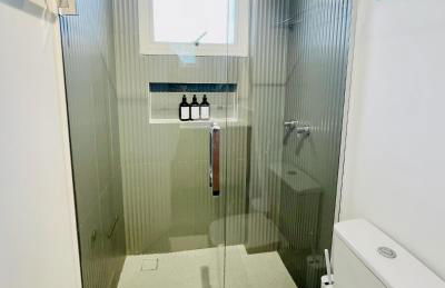 Apartamentos de 1 e 2 quartos com garagem próximo ao Parque Barigui Domo Hospedagem - Foto 23