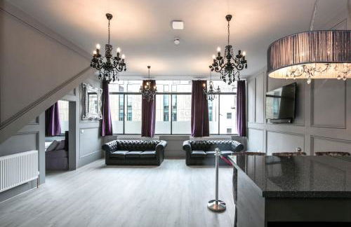 Manhattan Suite - sleeps 24! Heart of Liverpool - Foto 2