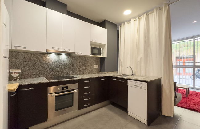 AinB Barcelona Sants Apartments - Photo 58