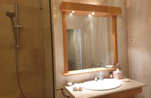 Appartement haussmannien cosy - Photo 25