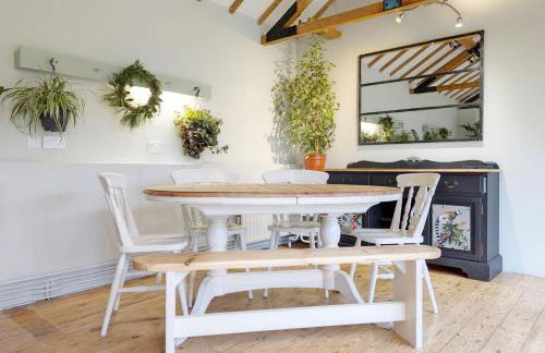 Shires Barn Farmhouse - Westbourne - Photo 42