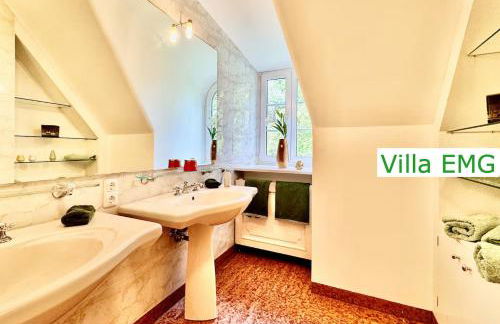 Luxus Ferienhaus Villa EMG München in Moosburg mit Pool, SPA, Kamin, Wald, See für Familien Gruppen bis 24 Personen - Foto 38