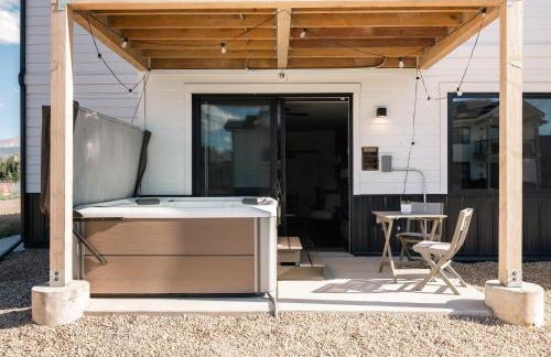 New Luxe Condo - Hot Tub - Minutes to WP! - Fraser - Foto 5