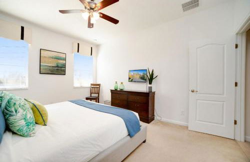 Sunny Villa, 6bd, 5ba, South facing pool and hot tub - Foto 17