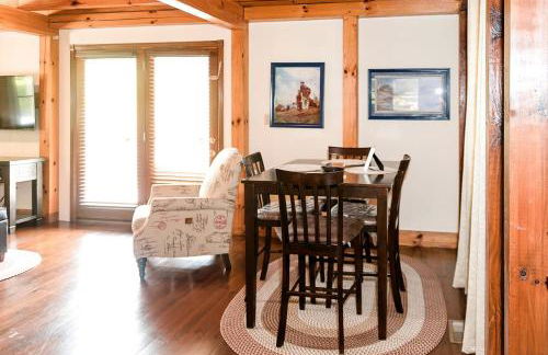 Lakefront Cabin Getaway near Columbia, Kentucky - Foto 8