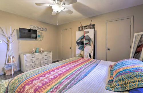 Chic A-Frame Escape with Fire Pit - Private Property - Foto 16