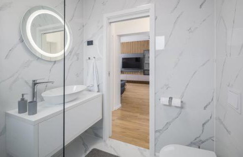 Nice Apartment In Radmani - Photo 23