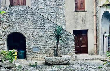 Cortile Padre Vincenzo - Foto 2