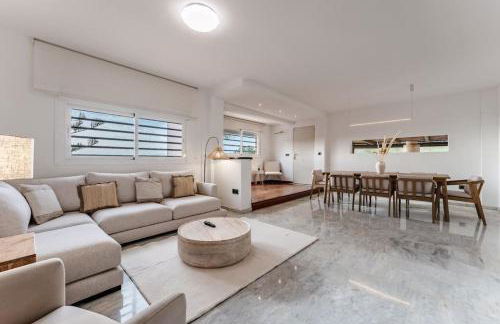 Exclusive Villa with Sea View Near Center - Foto 7