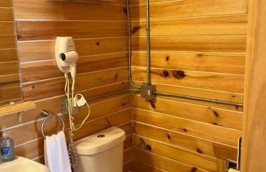Biker-Friendly Cabin, Pets Welcome, Near River - Foto 6