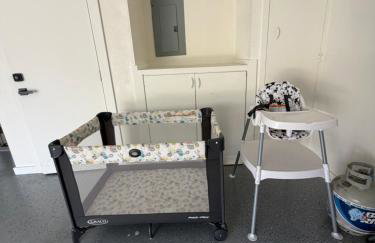 Custom Designer Home. Sleeps 9. Close to domain Q2 - Foto 28