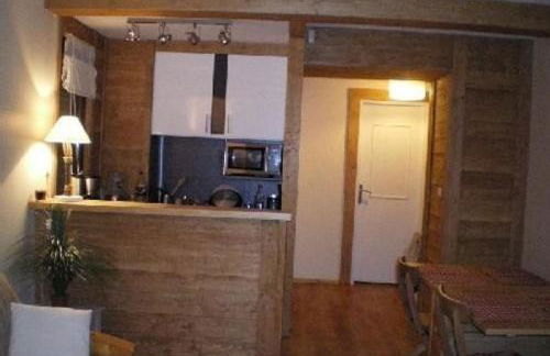 Appartement 2 pièces au milieu des chalets. Grande Terrasse Orientée Sud - Foto 1