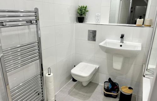 Work stays - FREE Parking - 2-mins to station - Foto 6