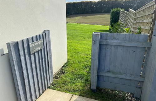 Gamekeepers Cottage - Hot Tub, 2 bed, sleeps 4, private patio, AC, stunning views - Photo 44