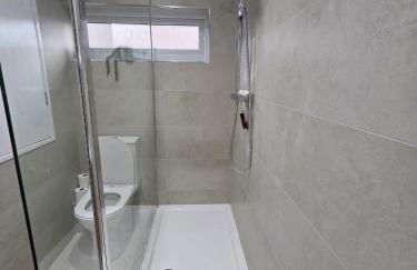 Newly Renovated 2 BDR Home - 5 Min to M5 - Foto 15