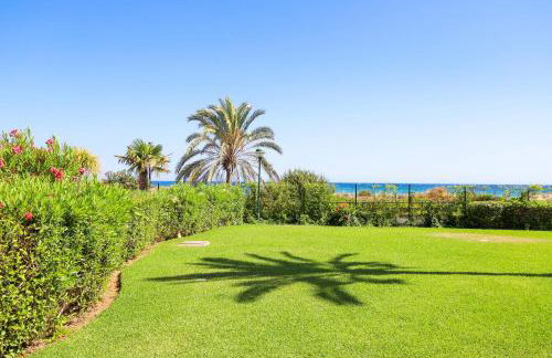 Frontline beach ground floor apartment - Los Monteros Palm Beach - Photo 23
