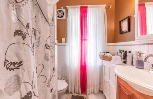 The Paradise House steps from the Heart of Hertel - Foto 22