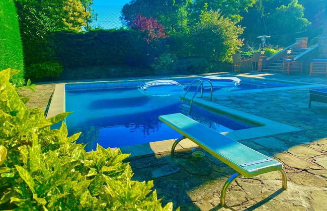 Idyllic Country Retreat With Wow Views & Lush Pool - Foto 53