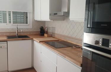 Adosado/casa con terraza y buhardilla. Playa El Perelló - Foto 23