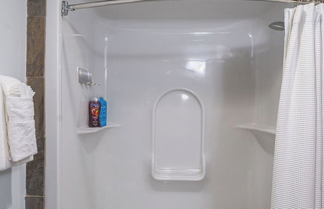 Solara Hotel room with Pool-Hot tub-Gym - Photo 10