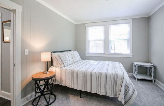 Historic Cottage for 6 Porch swing Pets - Foto 4