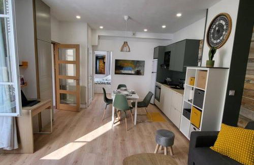 L'Escale CDG aéroport, Stade de France, Parc des Exposition, PARIS - Foto 2