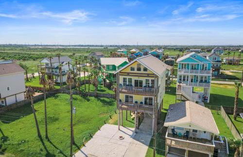 Beach House Located Steps from the Beach - Photo 43