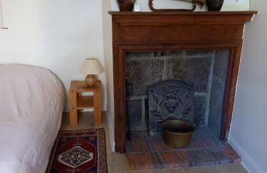 Belle maison ancienne bien équipée avec vue - Photo 9