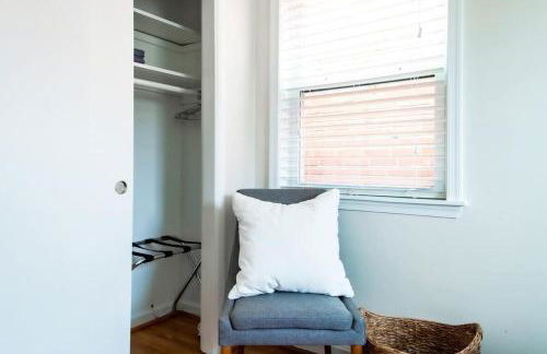 Transit-Friendly Home Old Town Parking - Foto 11