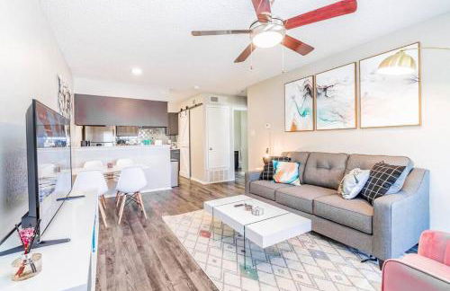 SoCo Chic Apartment Suites Close to Downtown - Foto 9