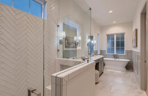 Stunning home - walk to square & heated pool - Foto 14