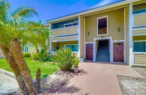 Entire Private Home with 3 Bedrooms 2 Bathrooms, Family Home Free Pool, Tub and Parking, Available Now - Foto 42