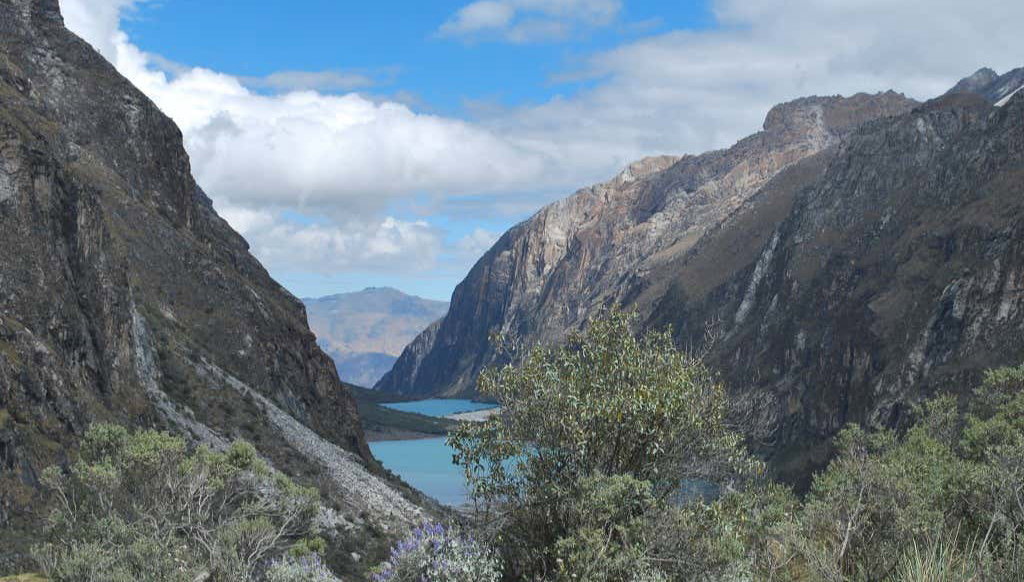 Private Trekking Tour to Portachuelo Viewpoint - Photo 2, Views of the Llanganuco Ravine