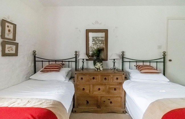 Secluded Holiday Home in Ceredigion With Garden - Foto 6