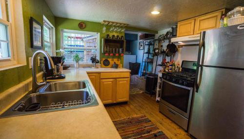 Cozy Yosemite Cabin with Hot Tub in the Pines - Foto 3, stove